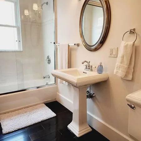Charming And Comfortable! Medford Extérieur photo